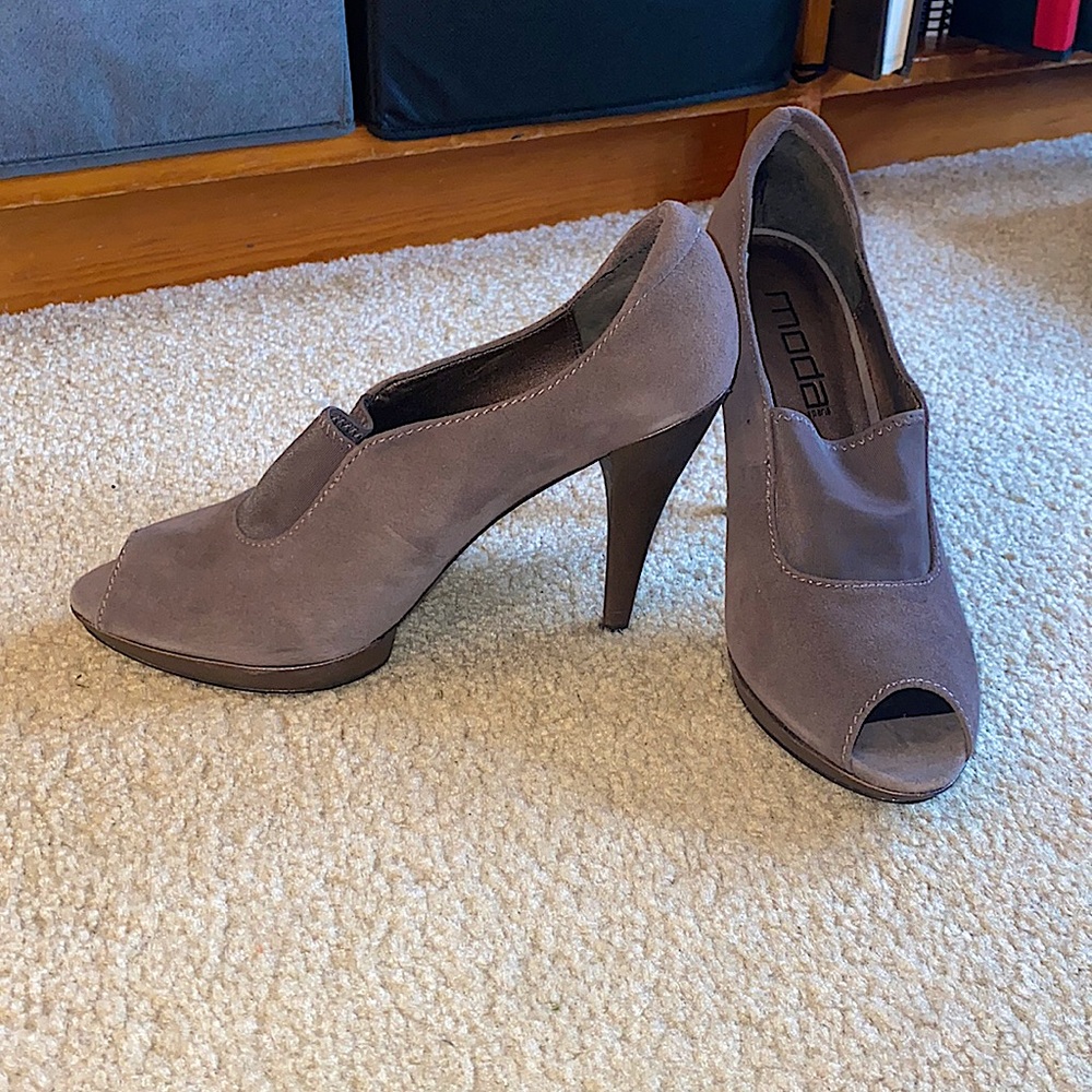 Moda “Kernel” peep-toe booties. Grey suede. Size 8. Gently worn. 4.5” heel.